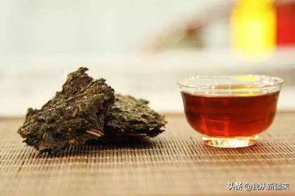 喝了这么多年的茶都是白的,喝了那么多年的茶才算喝出点滋味