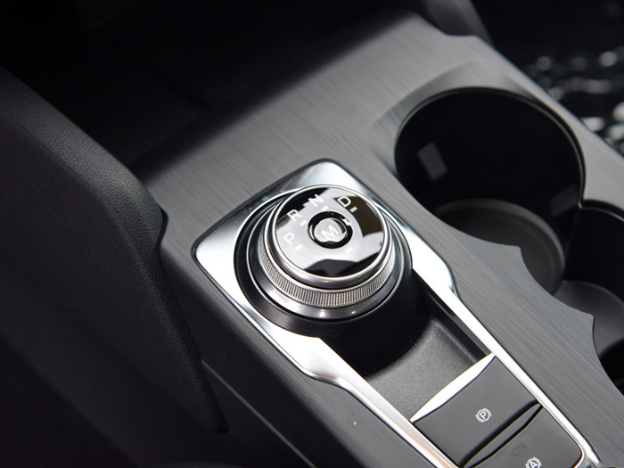 新款福克斯为什么销量不好,福克斯卖这么好有哪些原因呢