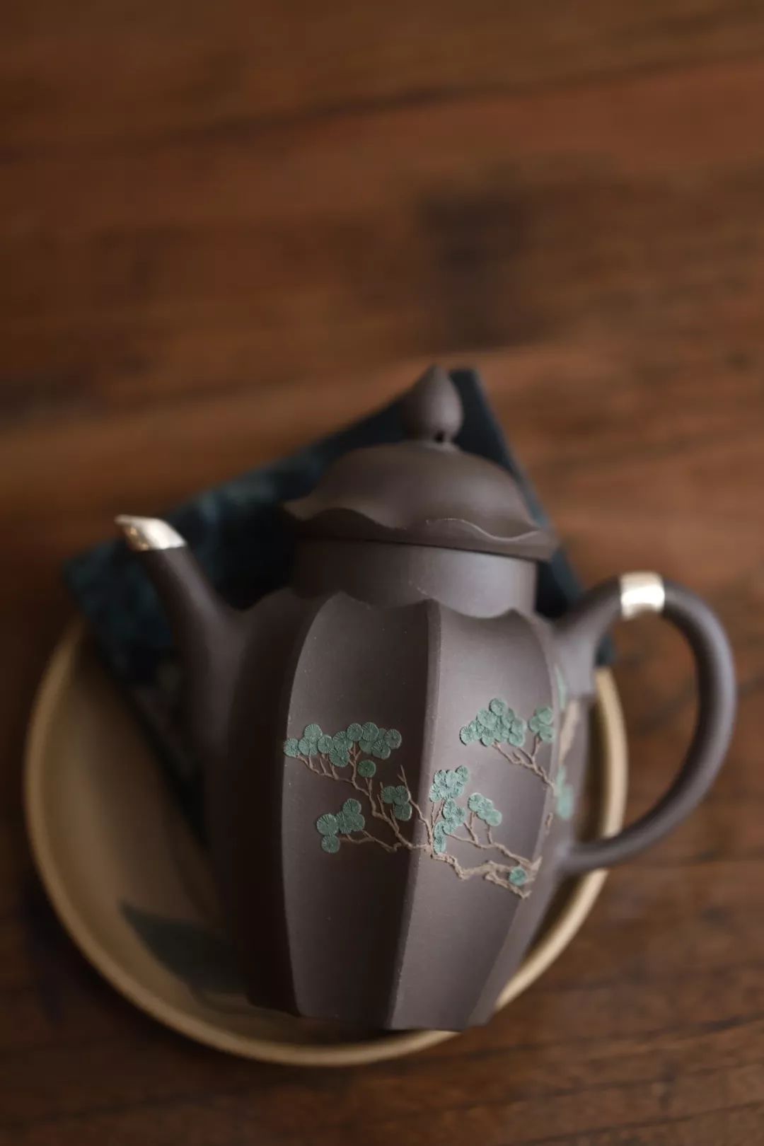 紫砂壶破损哪里修补,破损的紫砂壶是如何修补的