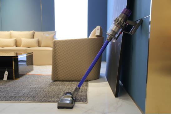 买戴森吸尘器还是戴森洗地机,买戴森吸尘器好还是必胜洗地机好