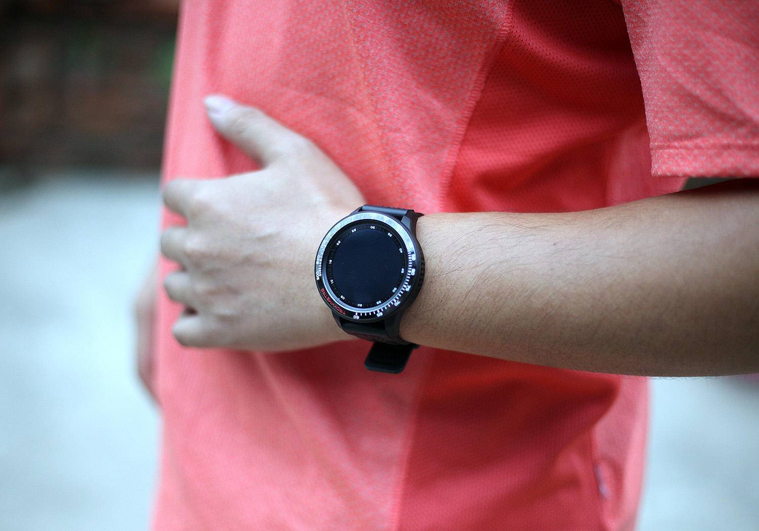 jeep智能全境界测评,jeep智能表推荐