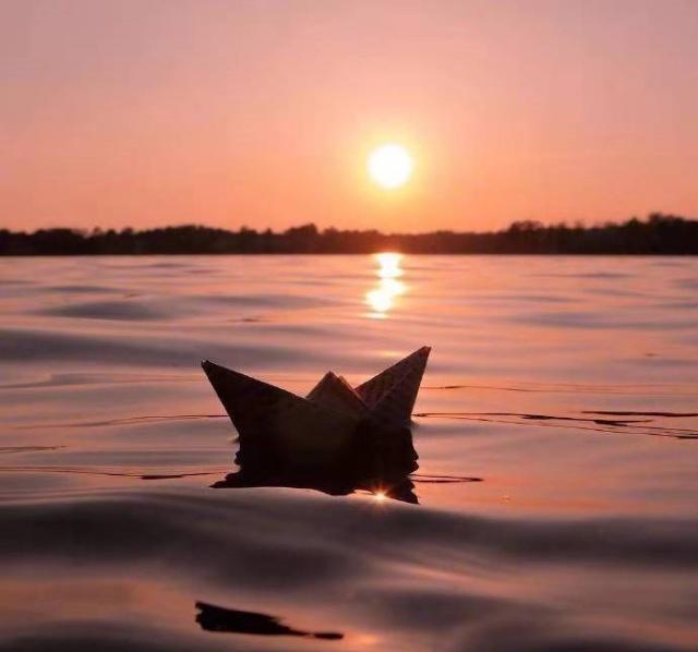 最新简单一句晚安心语,暖心晚安心语简单