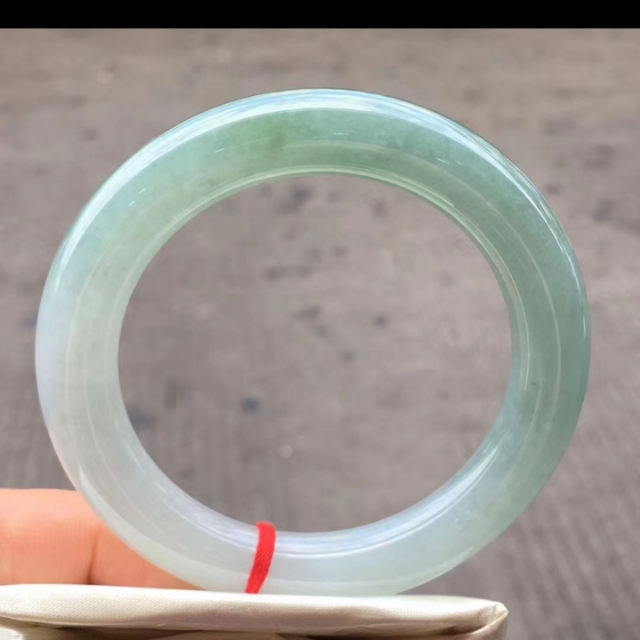 缅甸翡翠镯子直播间价格,缅甸翡翠镯子店