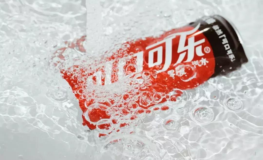 可口可乐无处不在的广告,史上最恶意广告可口可乐