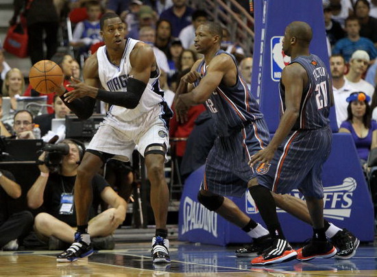 nba霍华德飞天遁地,nba霍华德低位单打