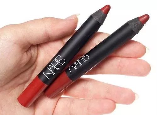 懒人口红滋润冬天必备,适合学生党的素颜口红平价