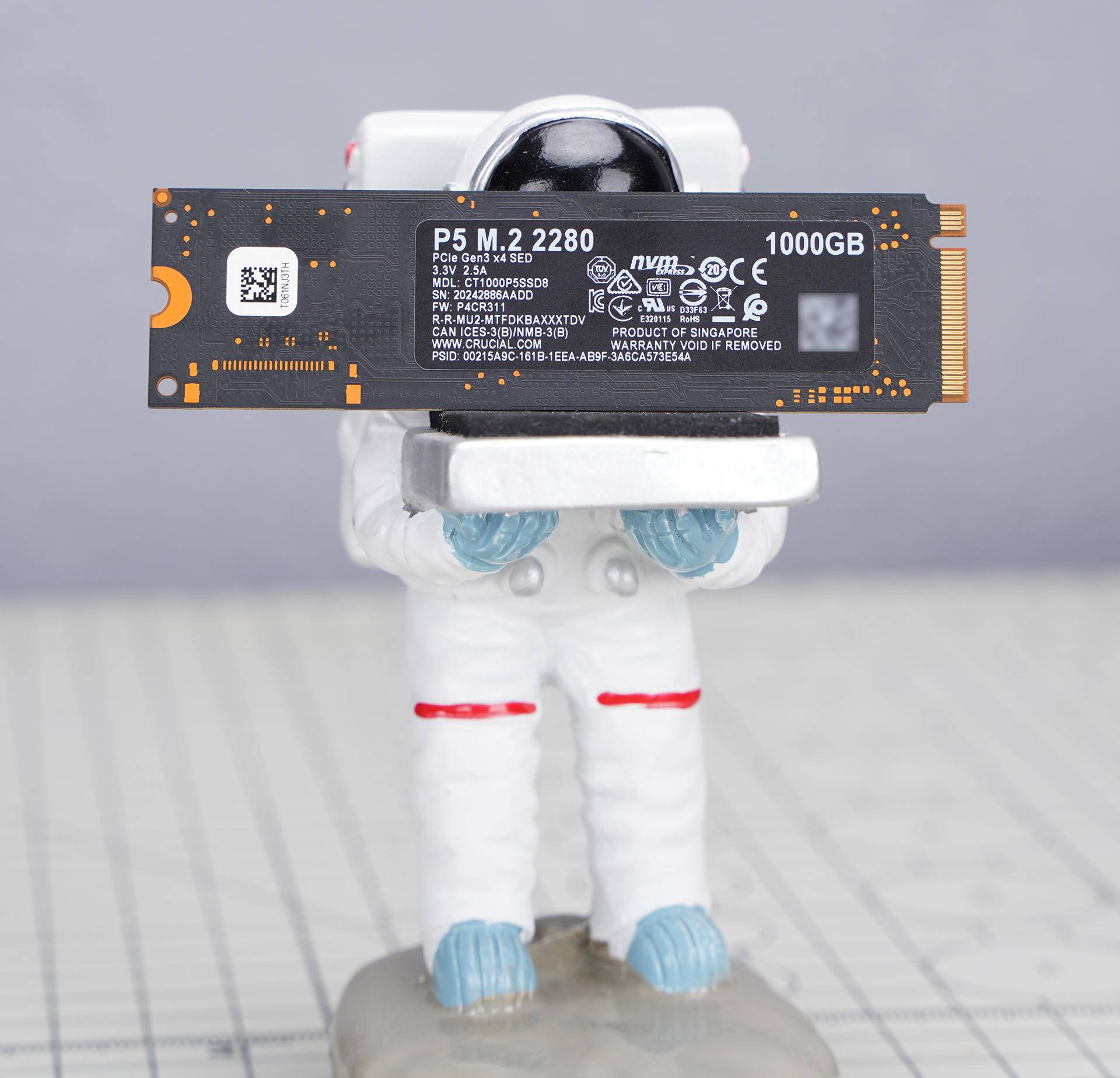 crucial英睿达p51tb固态硬盘评测,英睿达p5加装固态硬盘