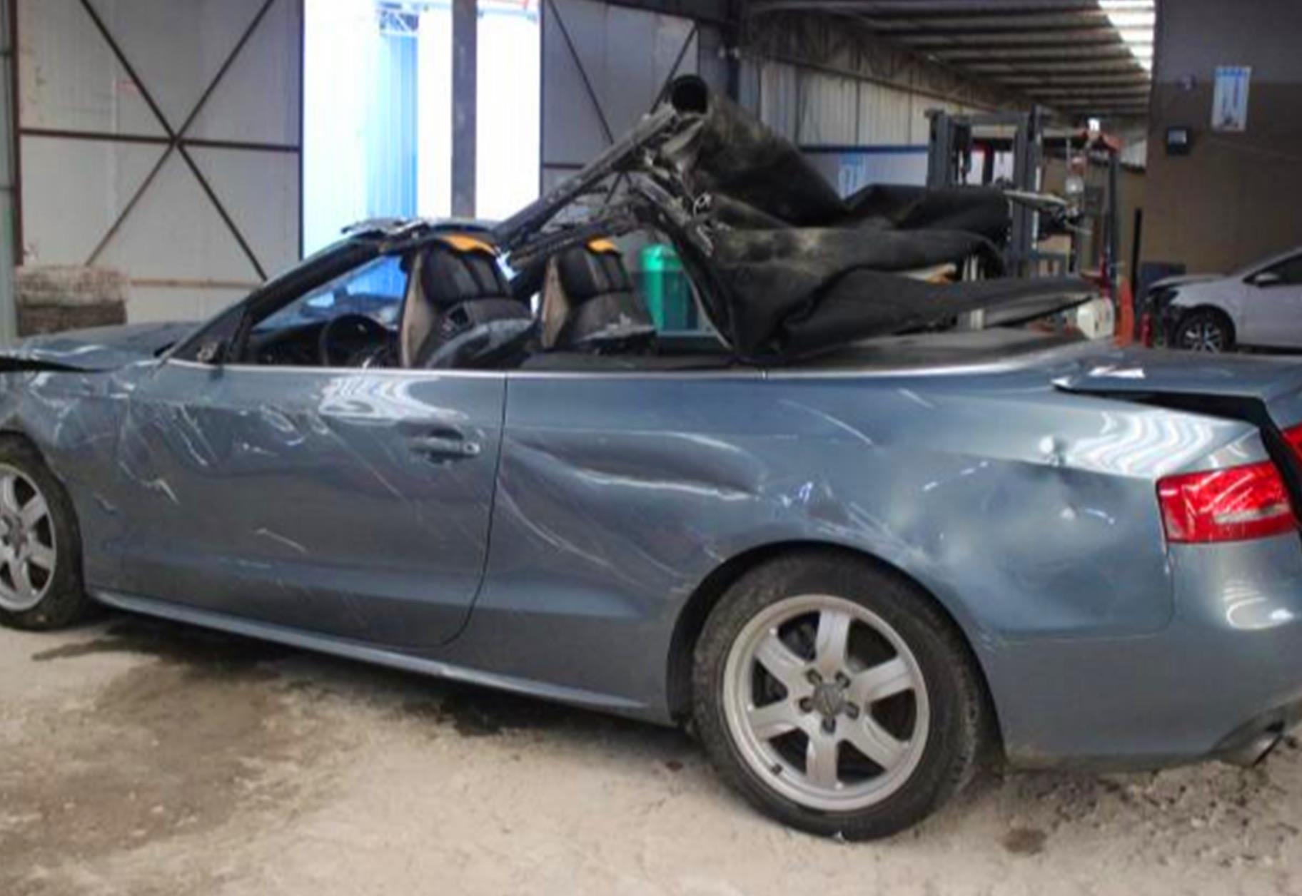 小伙花8万给妻子买辆敞篷奥迪A5,当妻子看见车后却建议了离婚