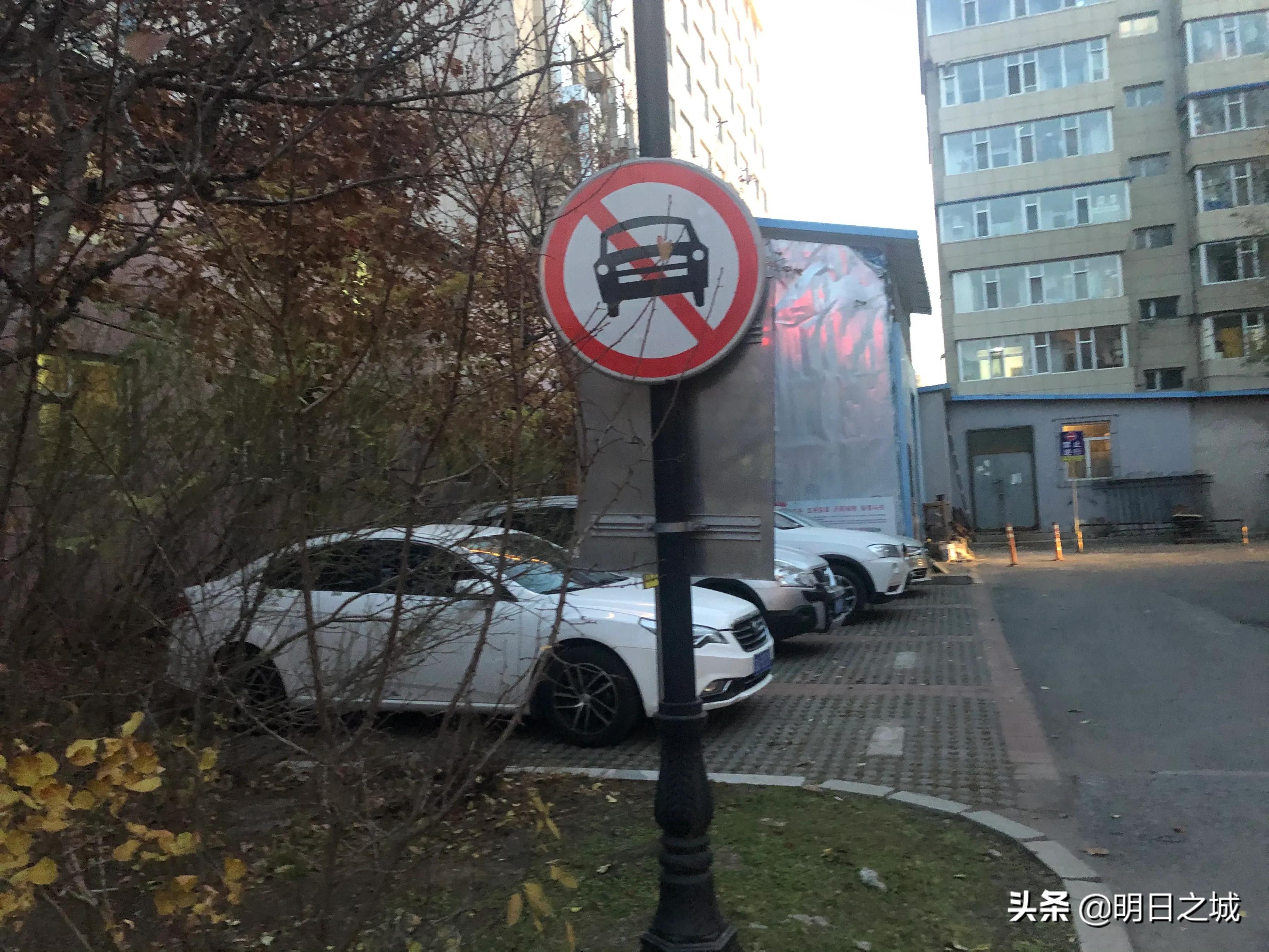 在长春1700一个月租房子贵么,一年2000块租车位