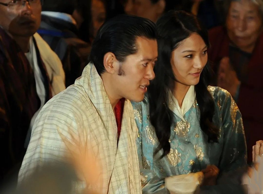 佩玛不丹王后,佩玛王后完整视频