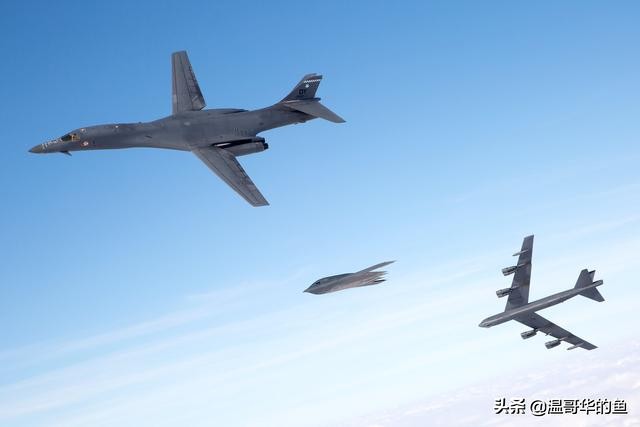 美国b-1b枪骑兵超音速战略轰炸机,b-1b战略轰炸机伊拉克战争