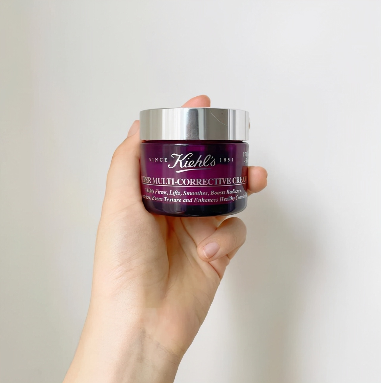 香奈儿的金砖面霜好用吗,雅诗兰黛紧致淡纹面霜