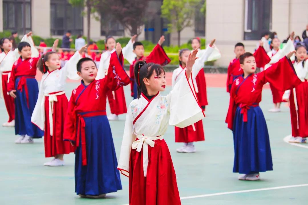 元气满满！高新一小麓湾分校第二届春季田径运动会活力来袭