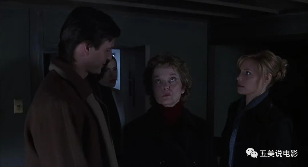 咒怨天花板,咒怨电影完整版恐怖片