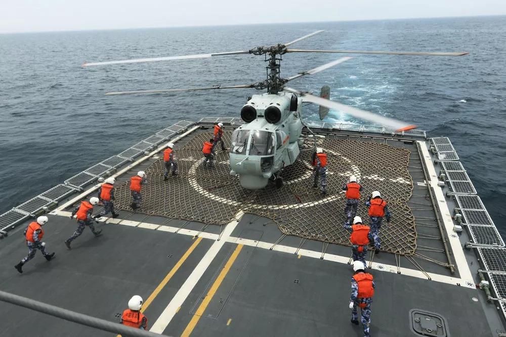 中国列装了多少架直20,075两栖攻击舰直20