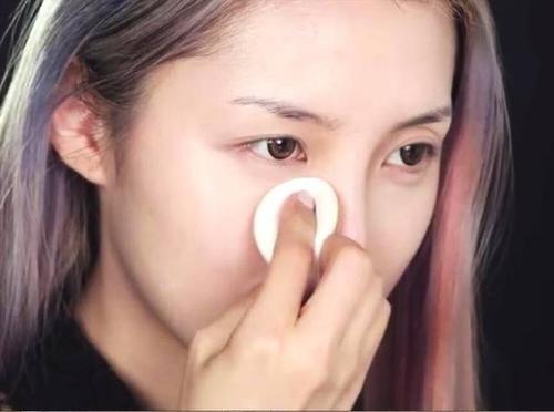 bb霜上妆不浮粉的技巧视频,化妆的正确步骤bb霜前面用什么