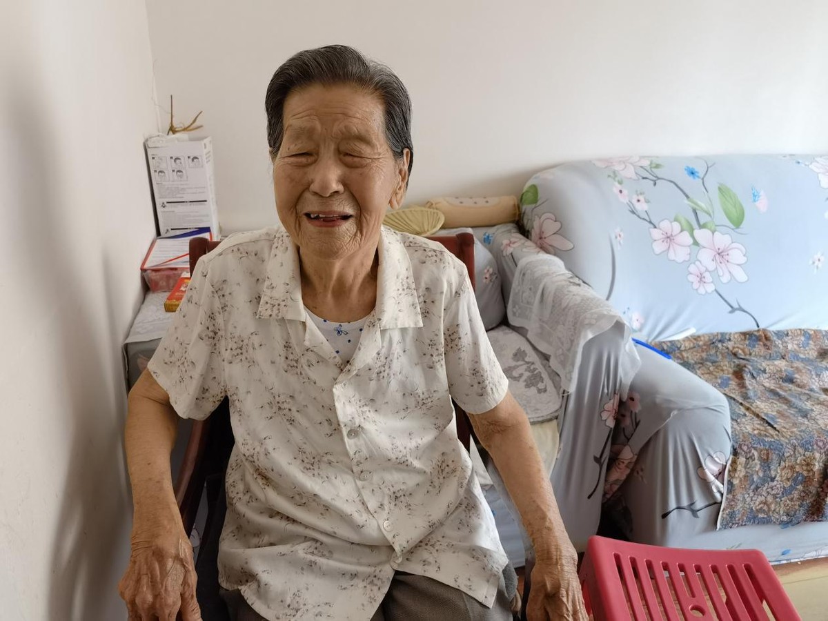 60岁以上人群接种工作措施,百岁老人接种加强针