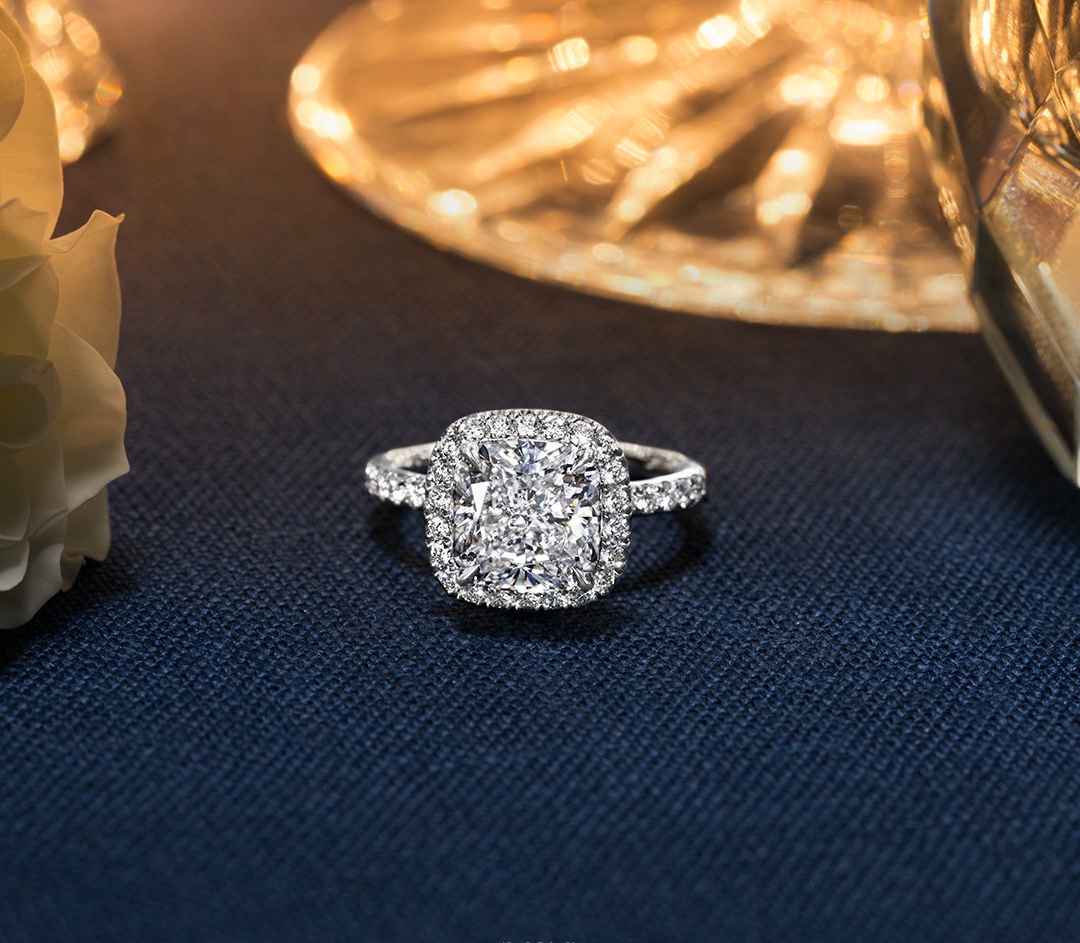钻戒常识购买钻戒需要注意的事项,如何挑选一款性价比高的钻戒品牌