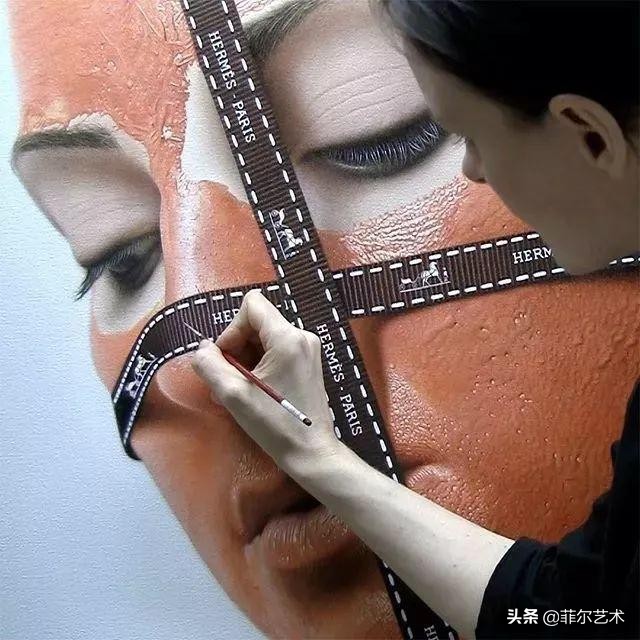 美女画家画美女，怎么看怎么美，看着她的画呼吸都要停滞了