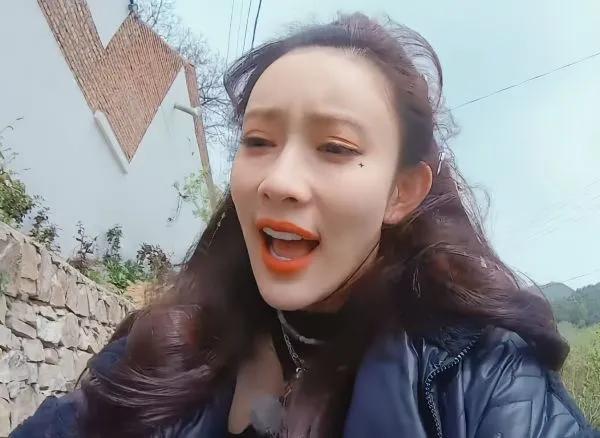 孟子义过失伤人,孟子义骑自行车掉沟