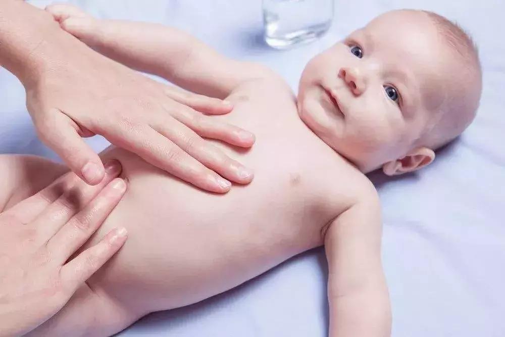 孩子肚子胀还积食怎么快速治疗,肚子胀积食难受三味药健胃消食