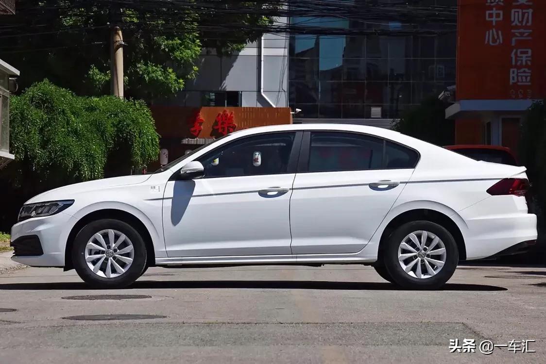 宝来2021款1.5l手动时尚型落地价,手动挡大众老宝来二手车