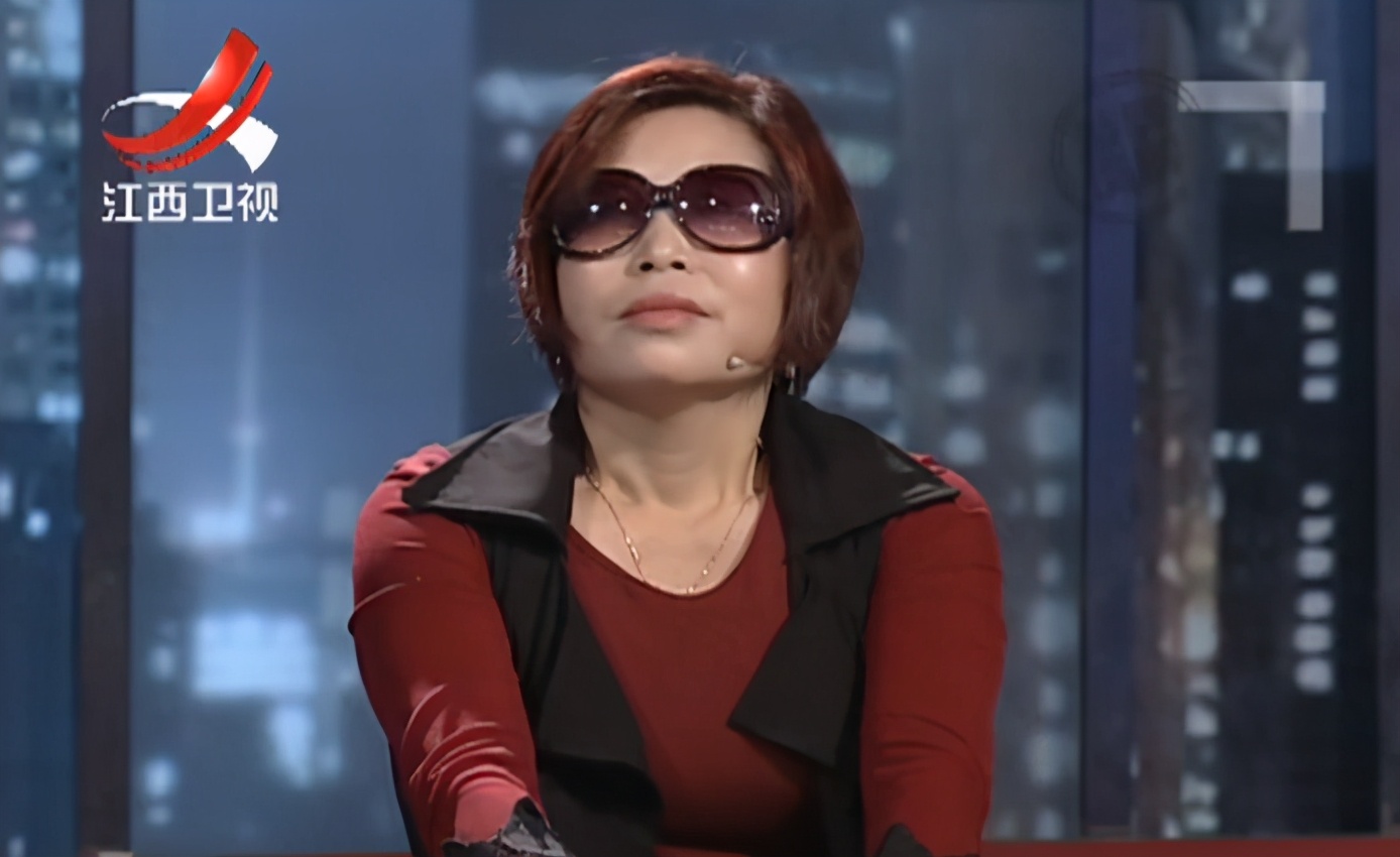 丈夫沉迷网聊妻子,丈夫沉迷于网聊