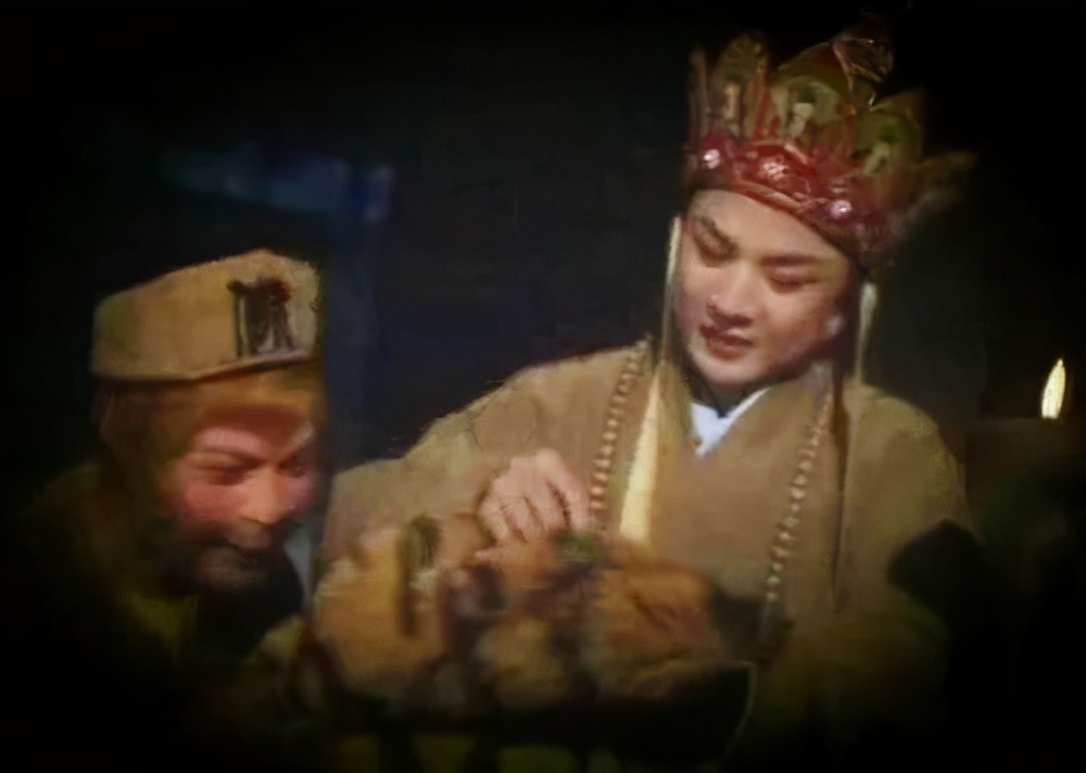 慈母手中线游子身上衣,顶针老物件