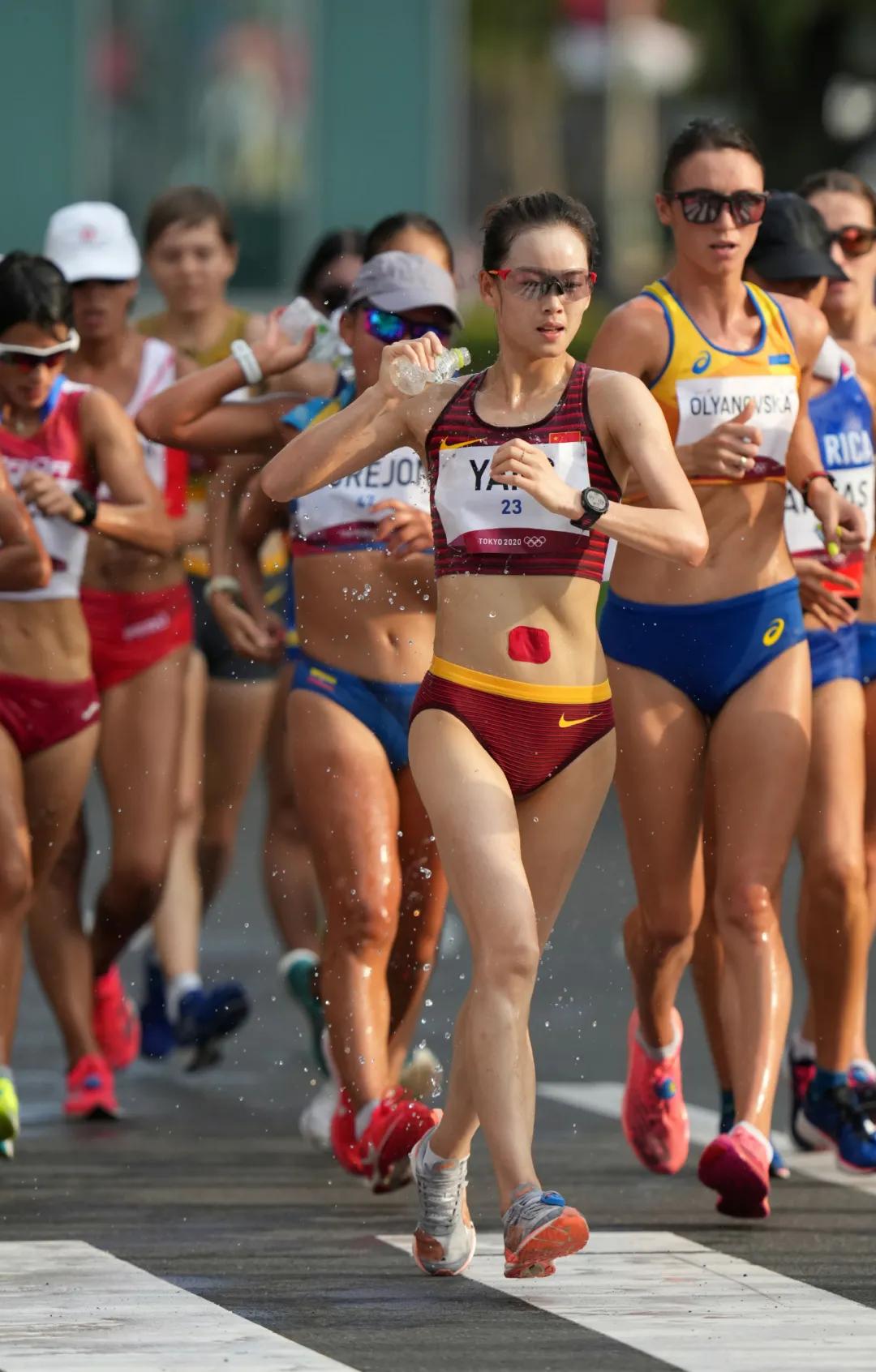 乌海美女杨家玉,杨家玉乌海市荣誉市民