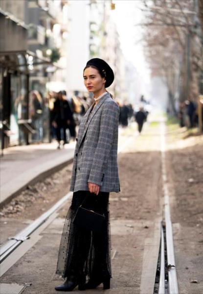 西装裙子的5种搭配高级又时髦,西装裙子早秋最时髦的打开方式