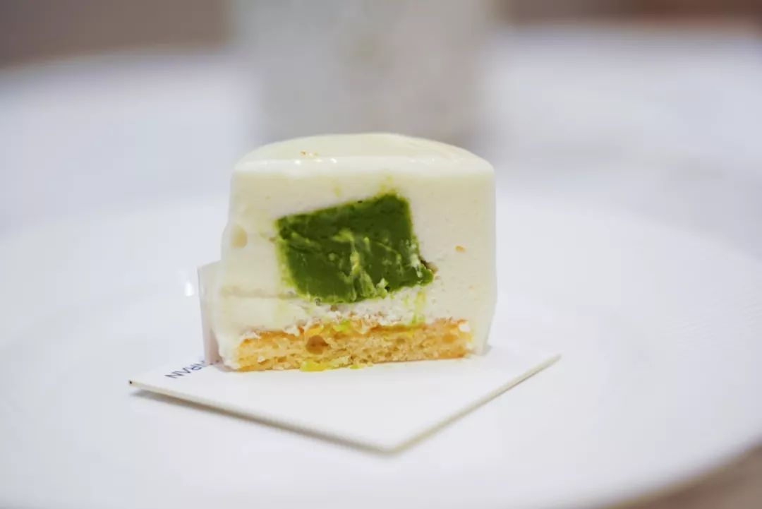 全球法式巧克力冠军默默卖了6年外卖，刚和老婆在西湖边开了新店