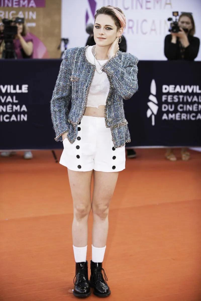 克里斯汀·斯图尔特,KristenStewart的粗花呢连衣裙变身