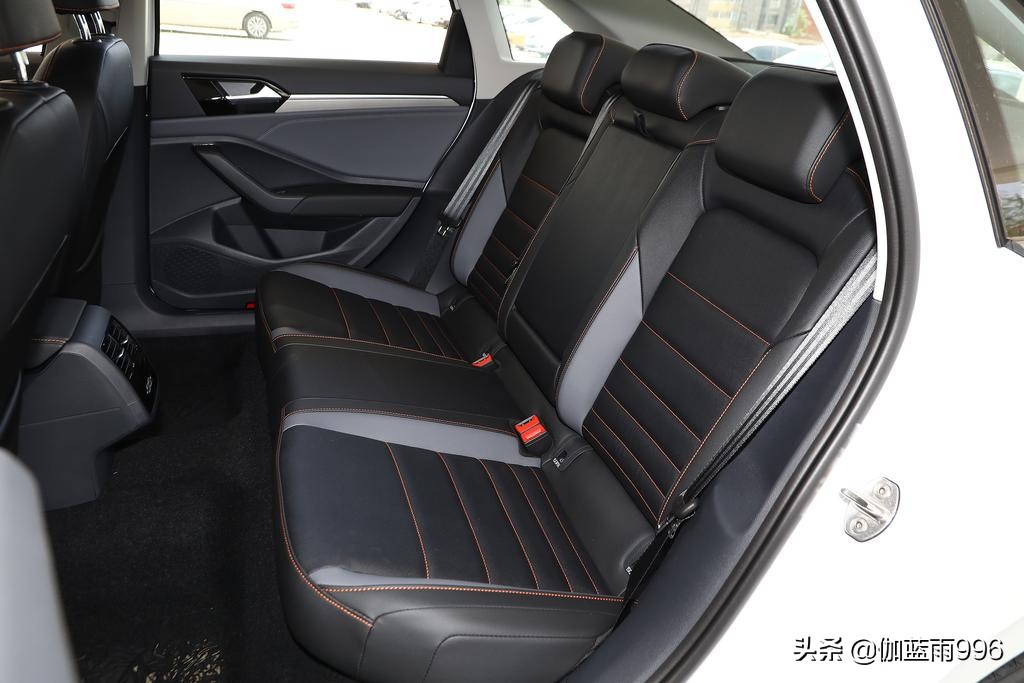 全新一代速腾到底怎么样,速腾豪华版空间