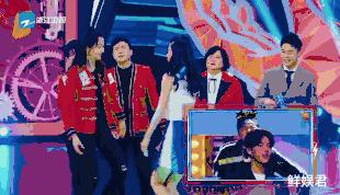 关晓彤素颜自拍与鹿晗撞脸,关晓彤为鹿晗庆生后芭比造型亮相