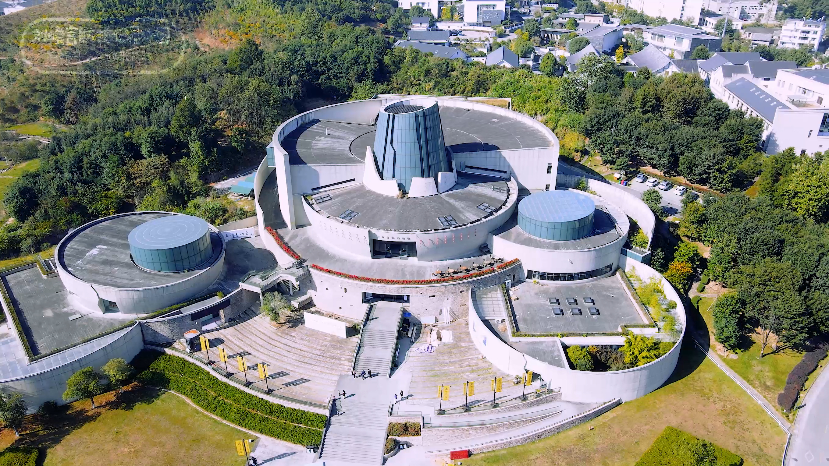 龙泉宝剑为啥叫龙泉,龙泉宝剑来自于龙泉市吗