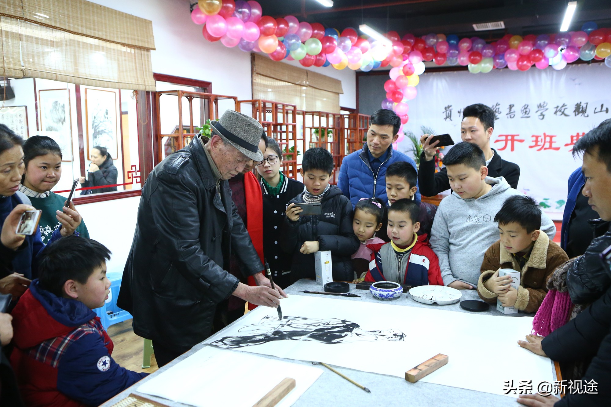 经过十几年的蜕变与磨炼,贵阳中艺书画学校