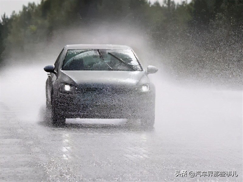 车被雨淋后有洗车的必要吗,汽车被雨淋过后要冲洗吗