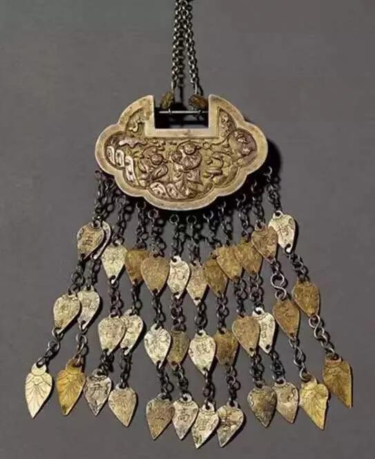 长命锁图片大全古代,古人颈饰长命锁