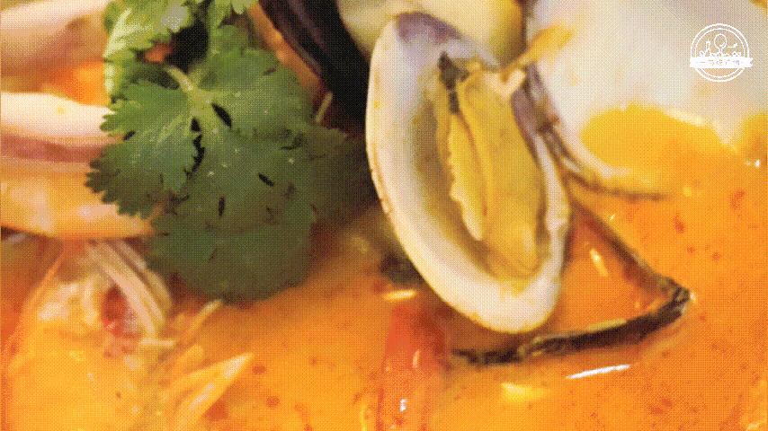 神经病啊！在泰国卖100的绿奶茶这只卖18？真相竟是老板有租收..