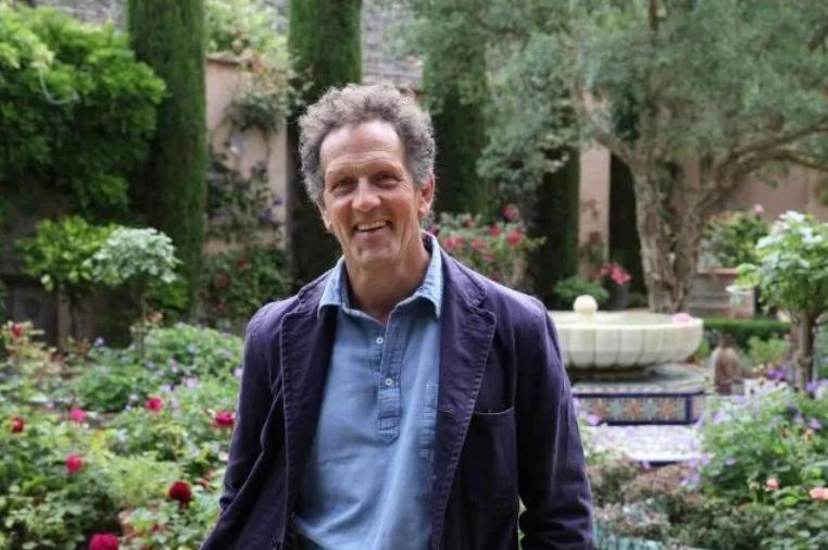 他经历破产、抑郁，却被植物治愈，成为BBC王牌节目主持人