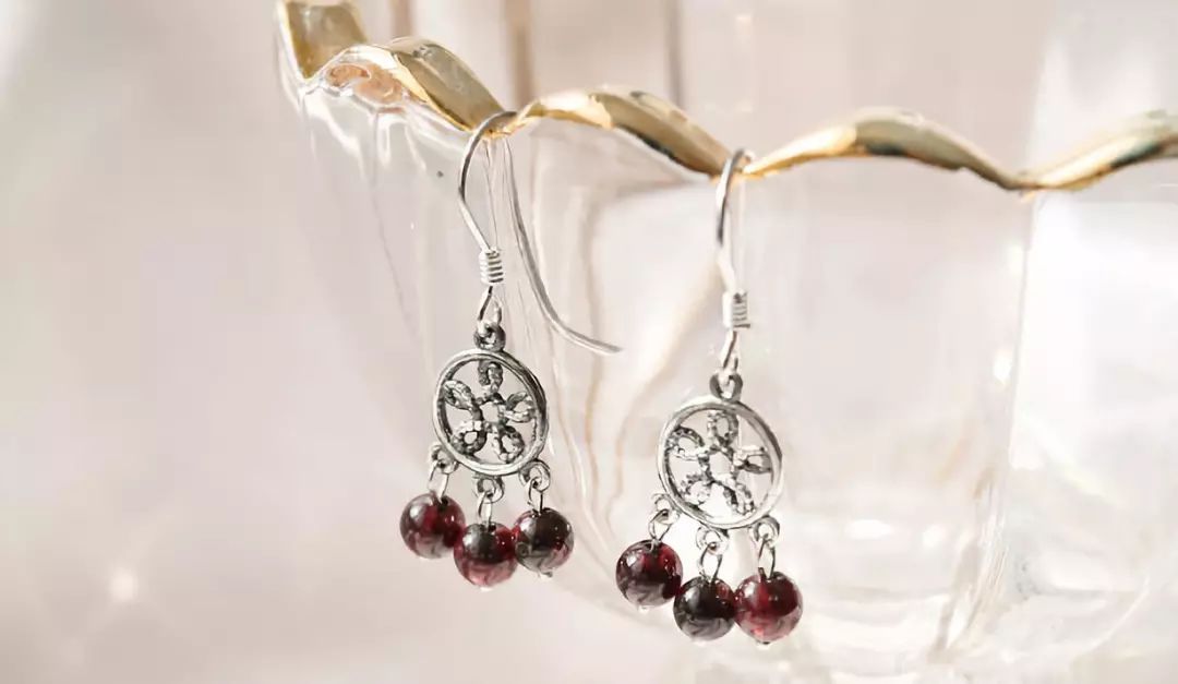 轻奢气质百搭款珍珠耳环,简约百搭清新耳环项链