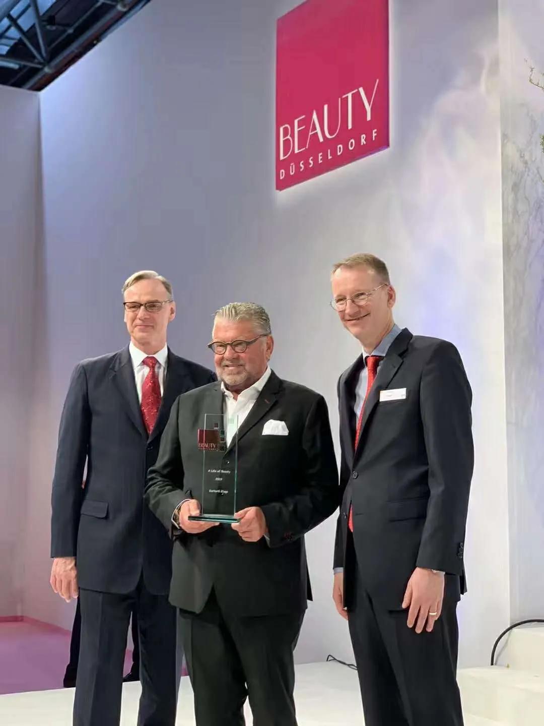 注氧水光焕肤,提亮肤色改善暗沉抗皱补水护肤