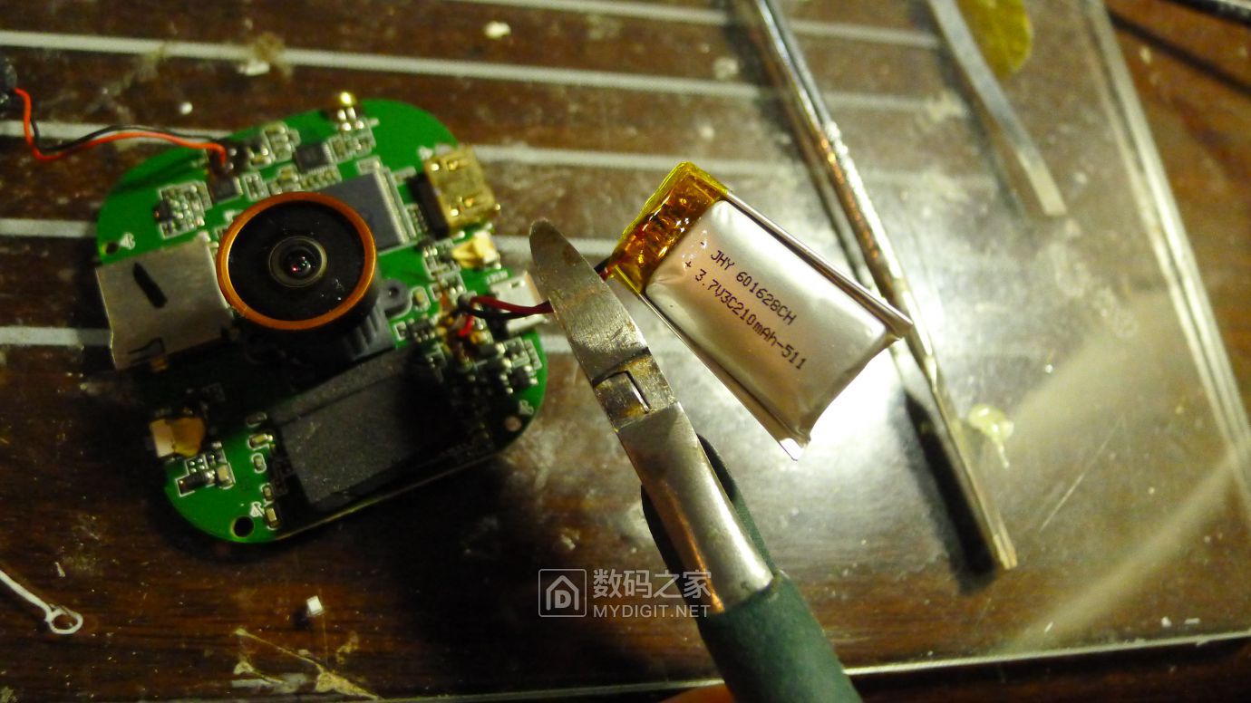 PAPAGO行车记录仪GoSafe535拆解，电源接反故障维修及思路分享