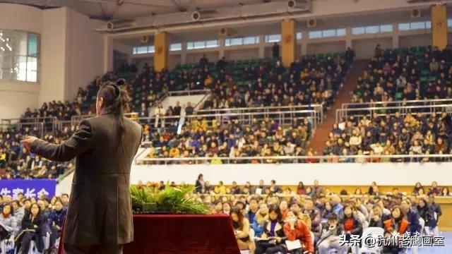 老鹰画室2019招生简章,不是所有的选择都能选择