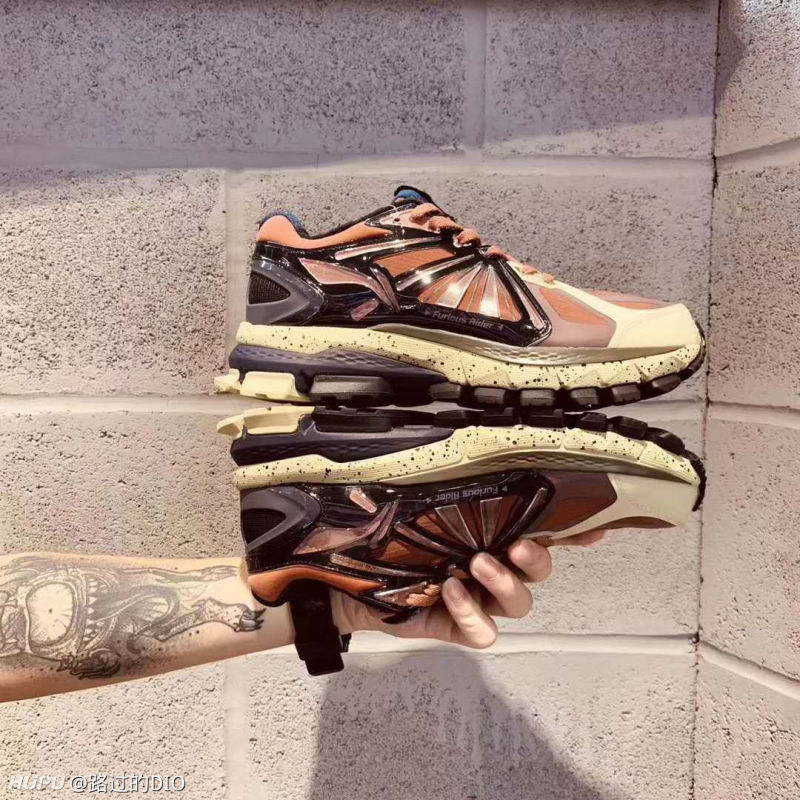 匹克新碳板跑鞋,态极匹克100元