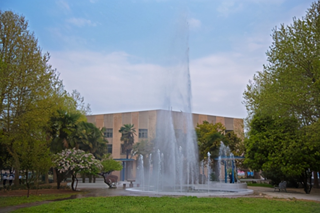 咸阳秦都区陕科大强华高中,咸阳陕科大强华学校咋样