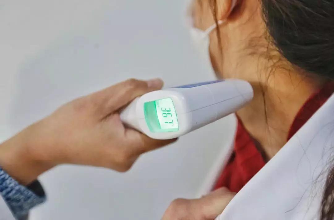 倍尔康非接触式红外体温计的用法,非触摸电子体温计使用方法