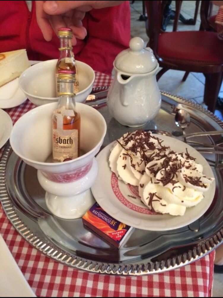 莱茵河葡萄酒小镇,莱茵河畔的葡萄小镇