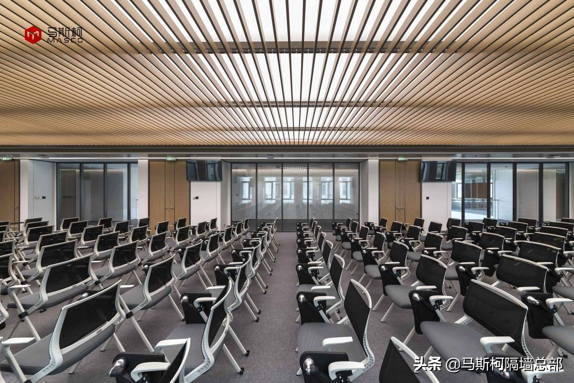 办公室防火玻璃隔断图片,办公室断桥铝防火大玻璃隔断