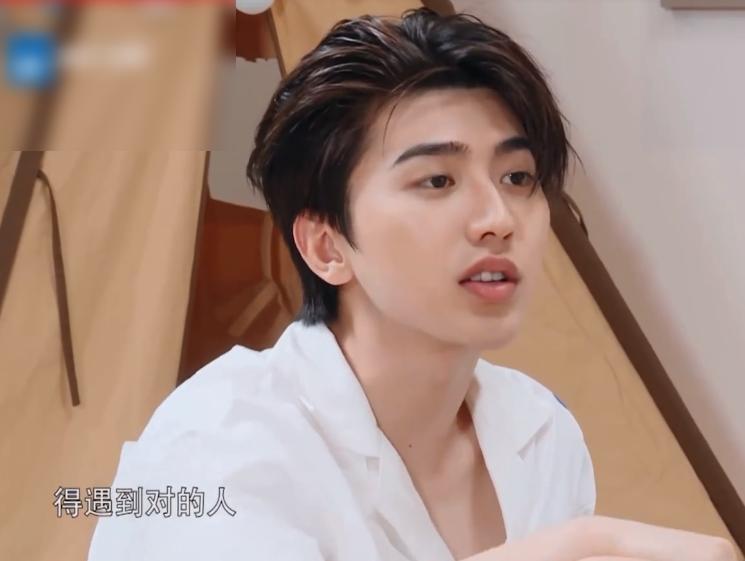 蔡徐坤和沙溢回应父子关系,沙溢问蔡徐坤真心话